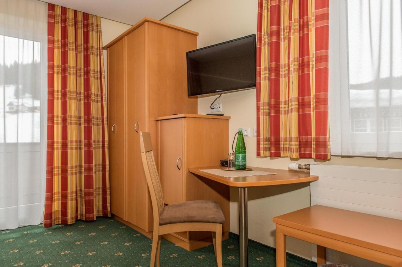 Pension Elisabeth Russbach am Pass Gschütt Quarto foto