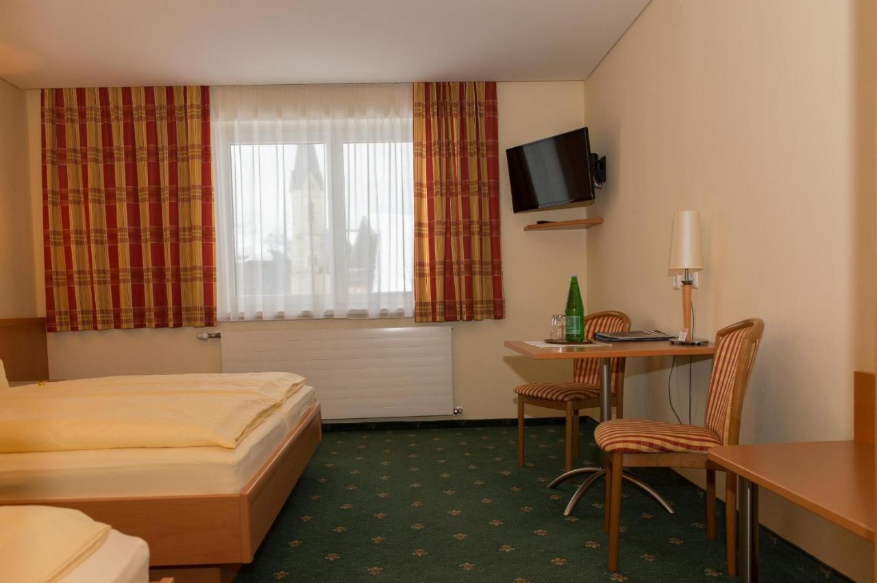 Pension Elisabeth Russbach am Pass Gschütt Quarto foto